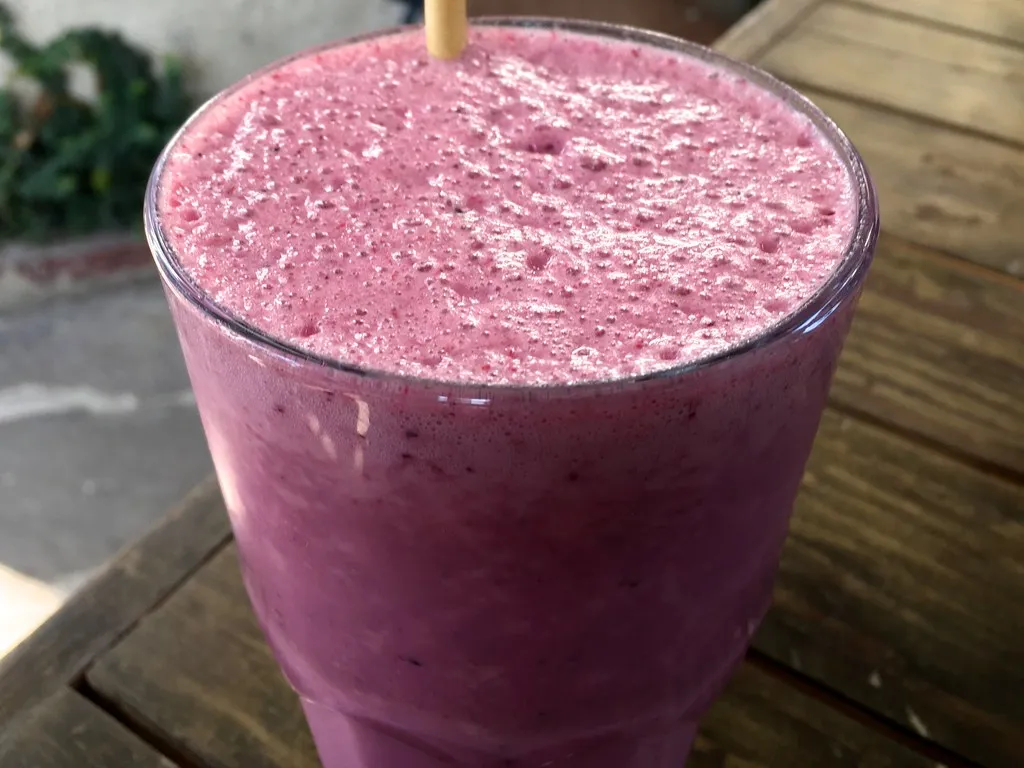 White Chocolate Blue Pom Smoothie — Smoothies